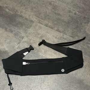 Lululemon Fast and Free running belt